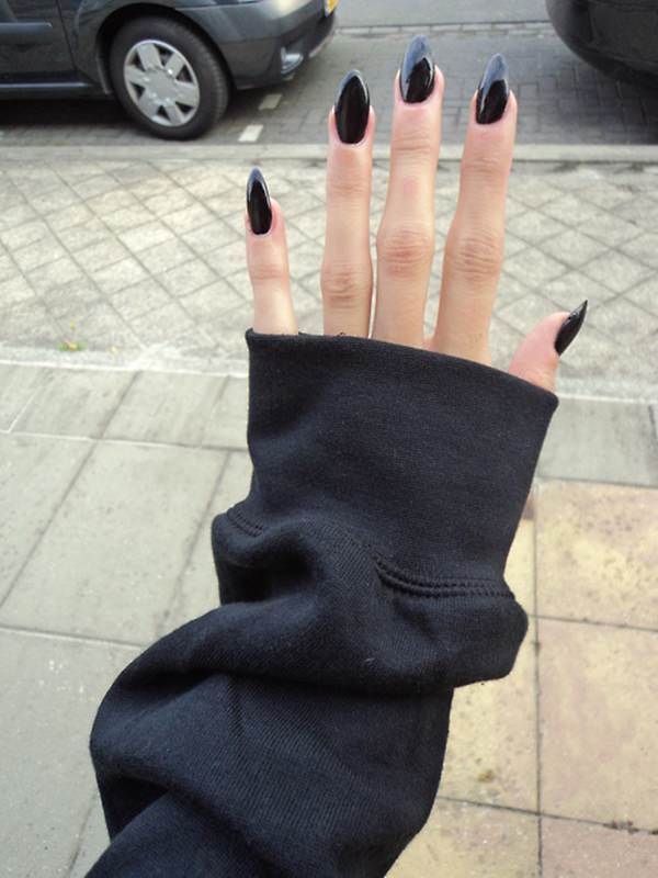 black-nail-designs-12041611